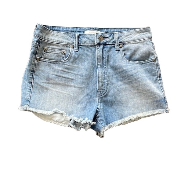Light wash cheap distressed denim shorts